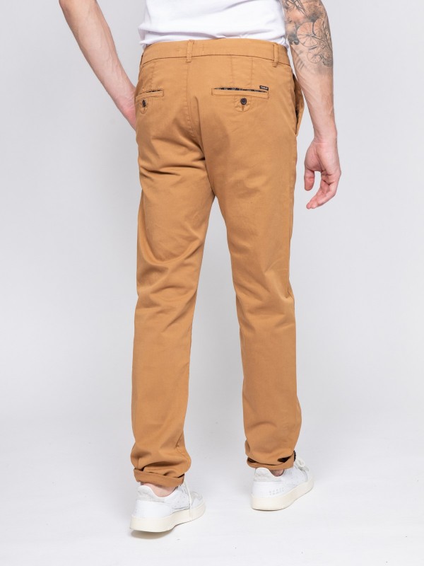 Pantalon chino coupe...